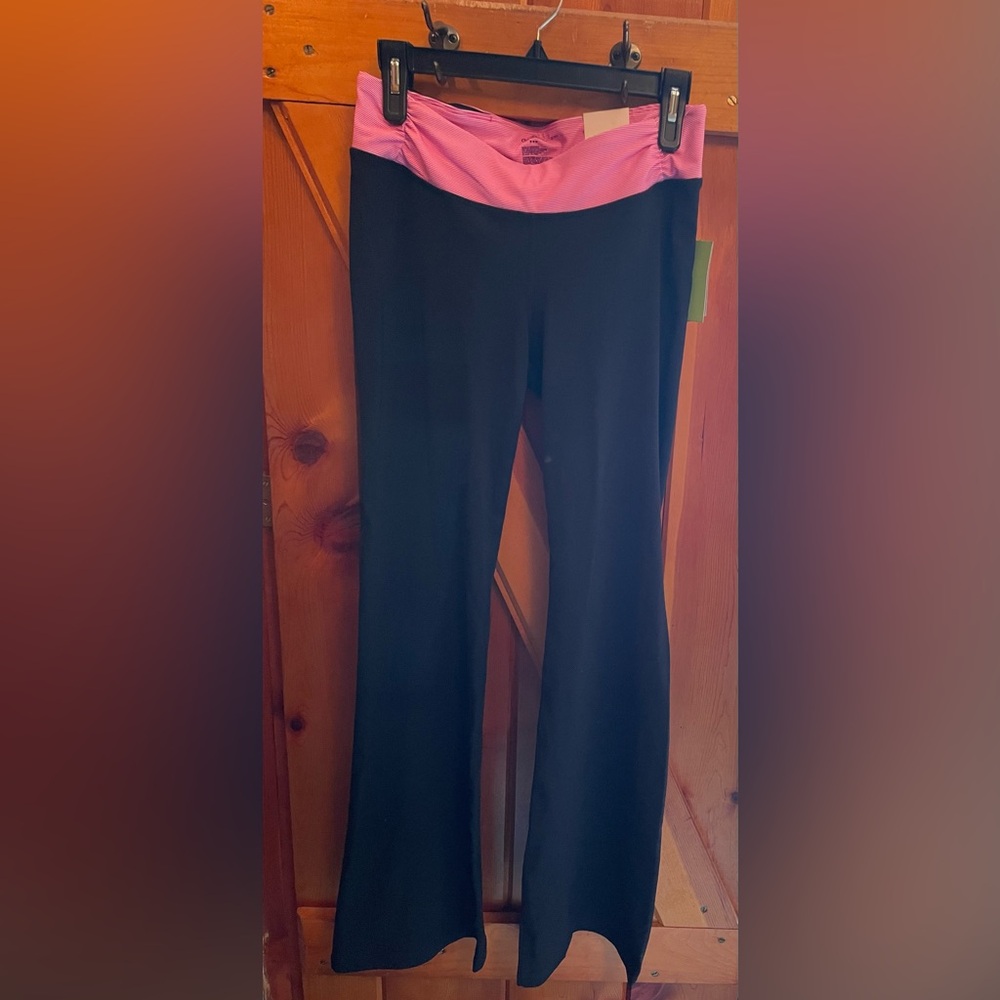 GAP Body women’s athletic/yoga pants. Stretch. Black. Medium. New with tags